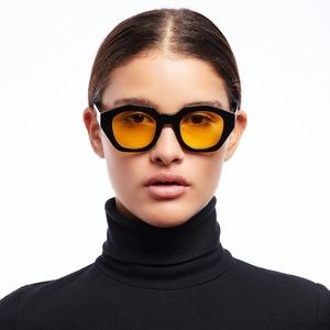 Strata Amplify glasses